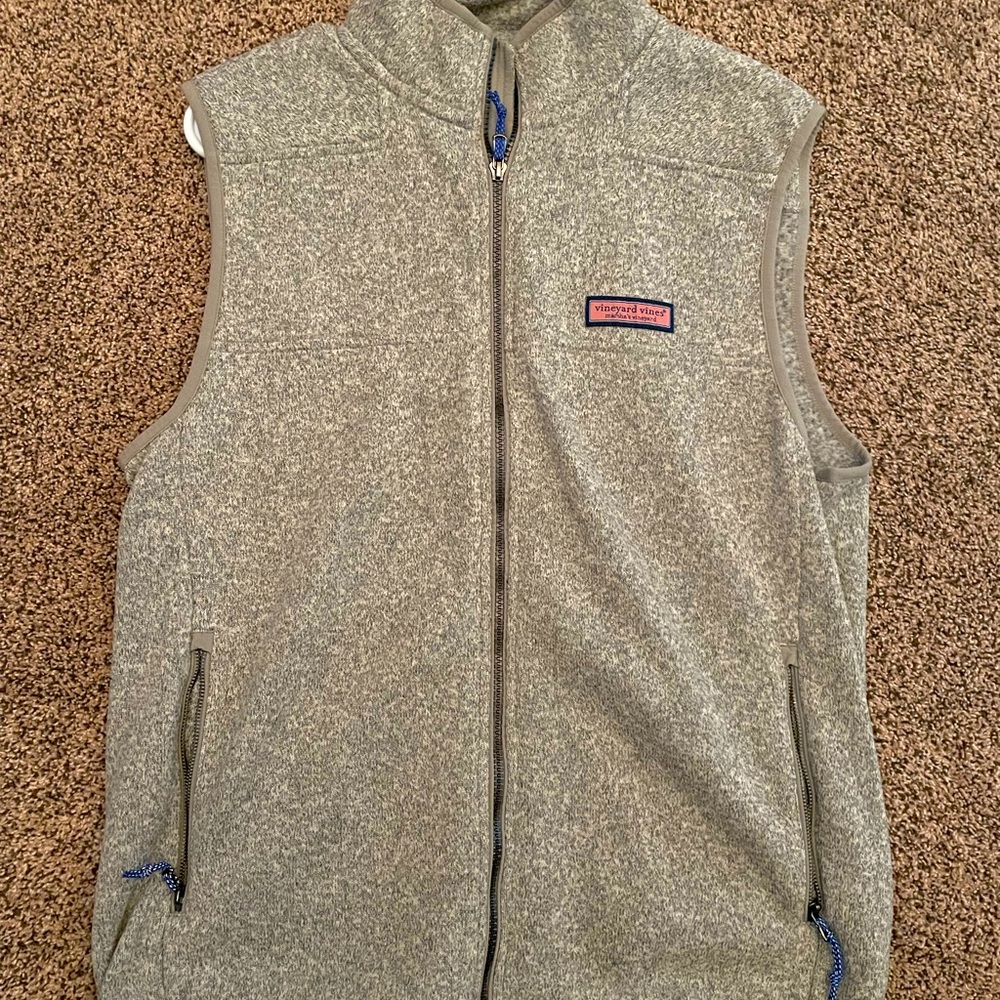 Grey mildly used awesome vineyard vines vest.